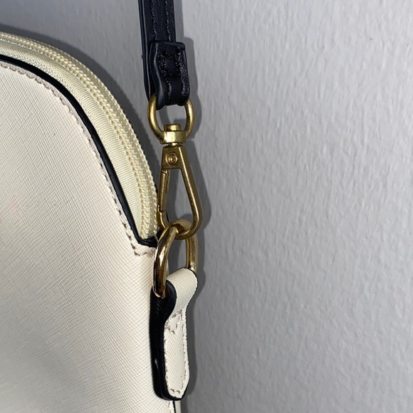 Chic White Crossbody Bag with Navy Strap - Picture 6 of 16